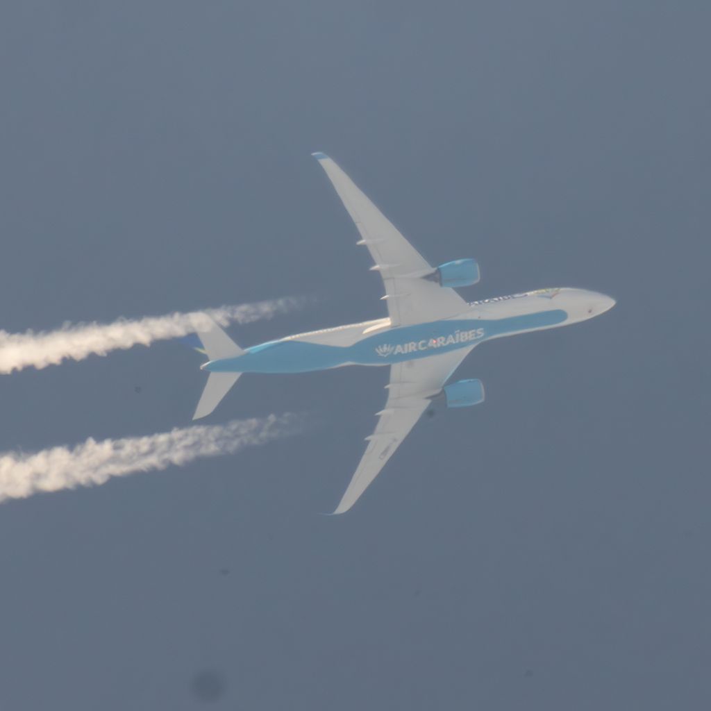 F-HNET: Air Caraibes  Airbus A350-941