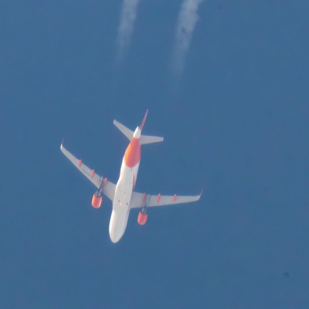 G-EZOM: easyJet  Airbus A320-214