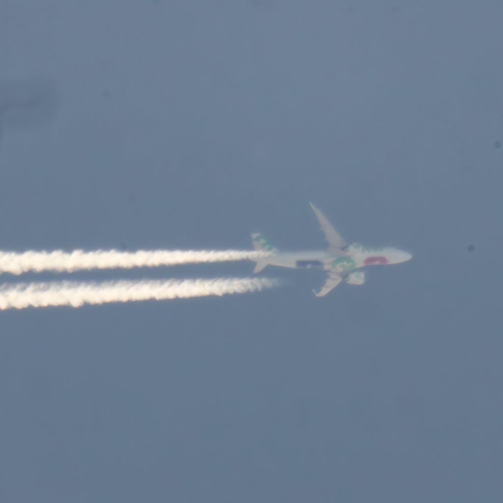 G-JZHE: Jet2  Boeing 737-8K2