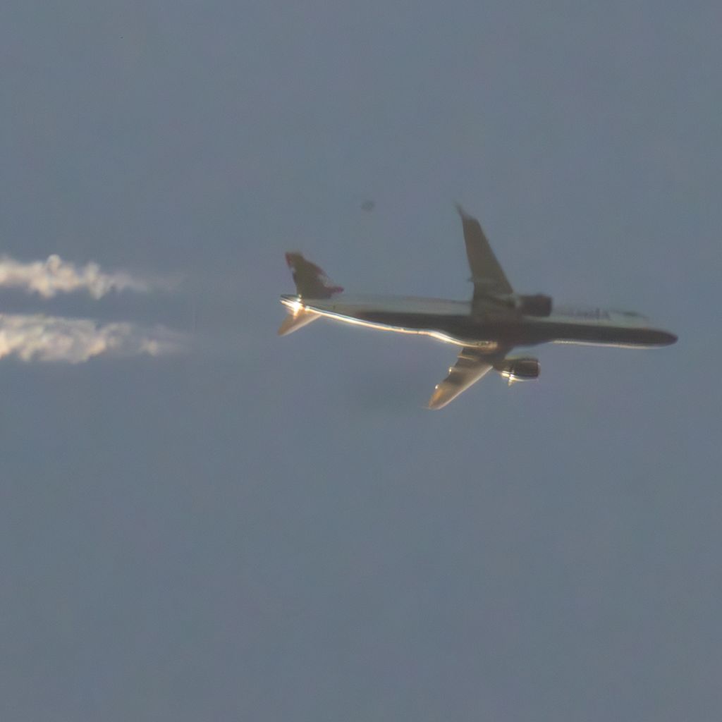 G-LCYZ: British Airways  Embraer E190SR