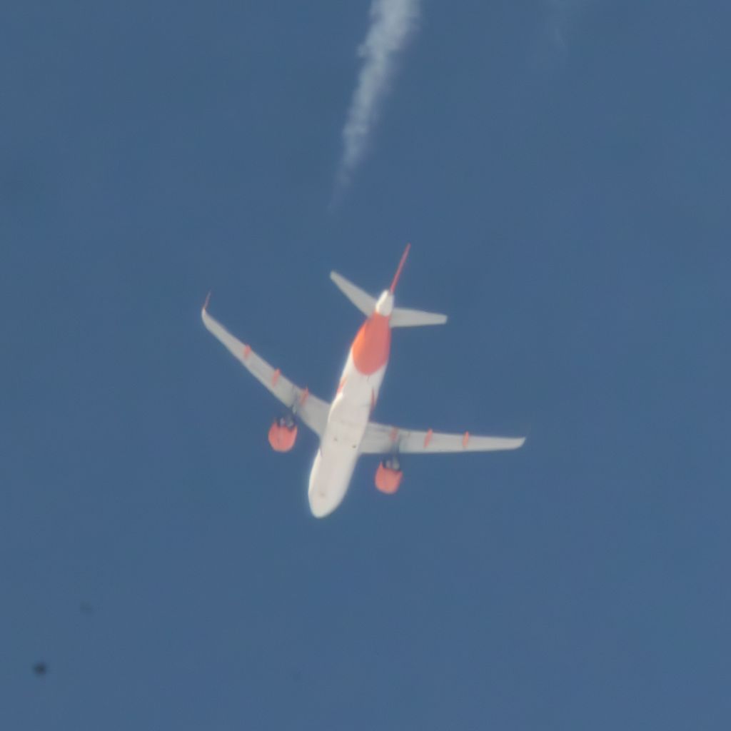 G-UZHW: easyJet  Airbus A320-251N