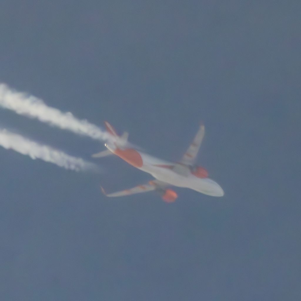 G-UZLL: easyJet  Airbus A320-251N